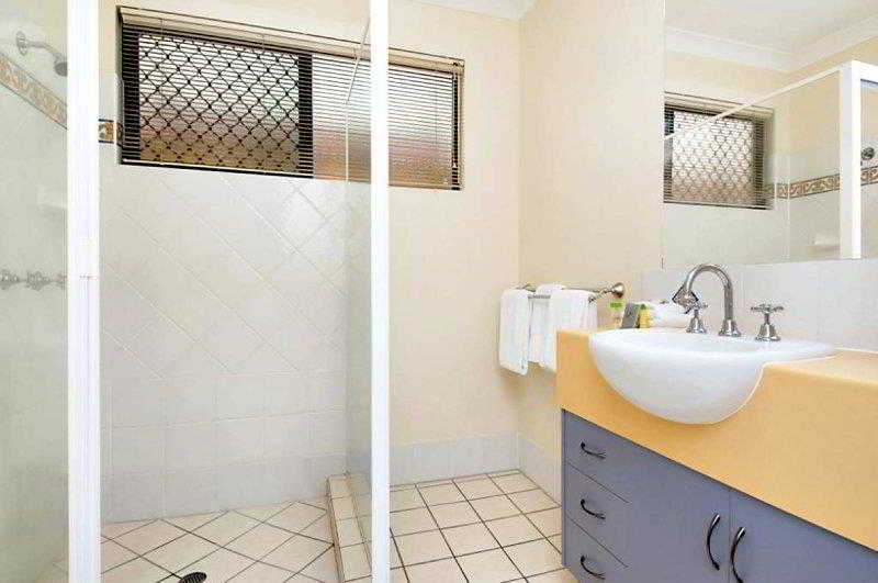 Central Plaza Apartments