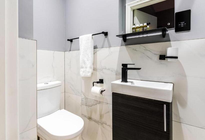 Kensington Rooms   Warwick Road