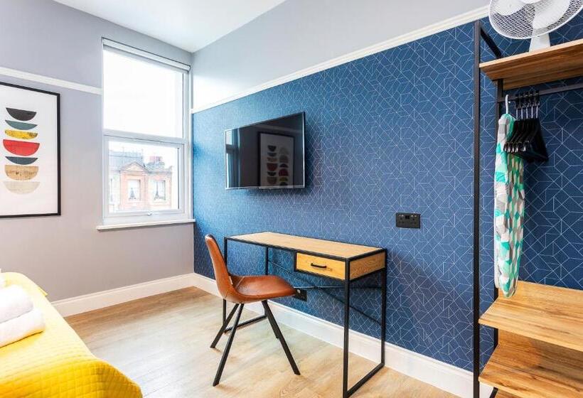 Kensington Rooms   Warwick Road