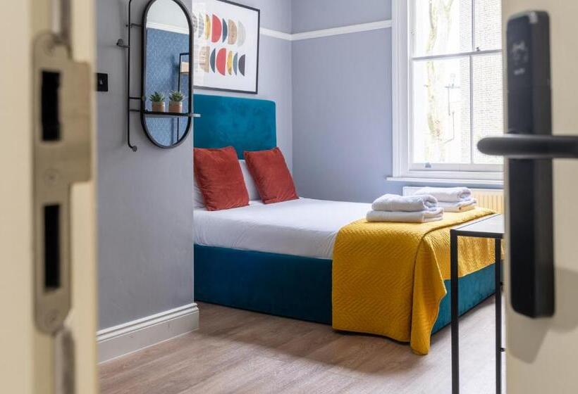 Kensington Rooms   Warwick Road