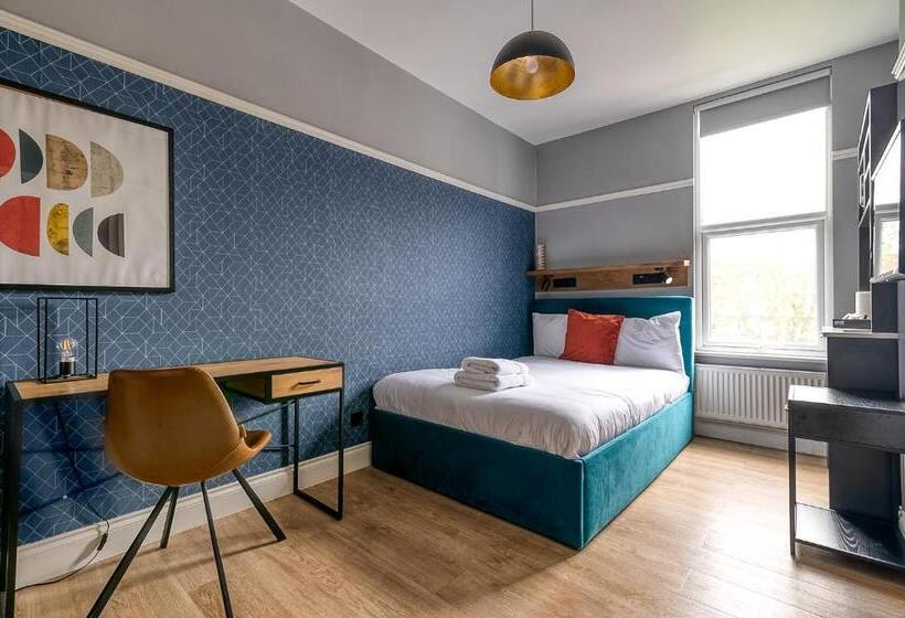 Kensington Rooms   Warwick Road