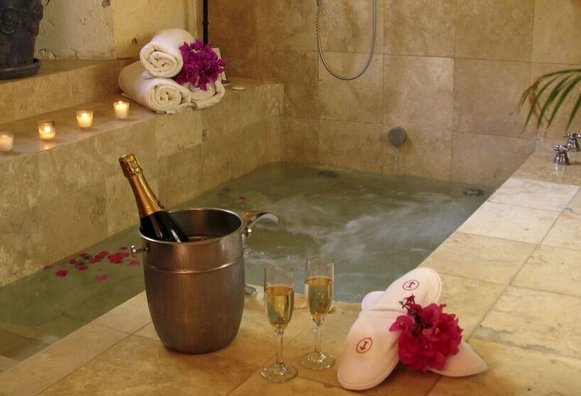 Hacienda Sepulveda Hotel & Spa