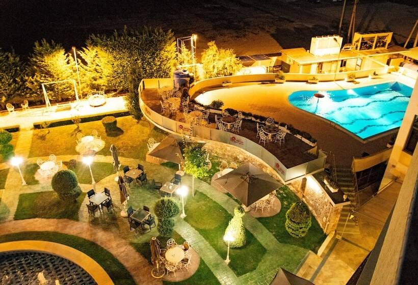 호텔 Airport  Tirana