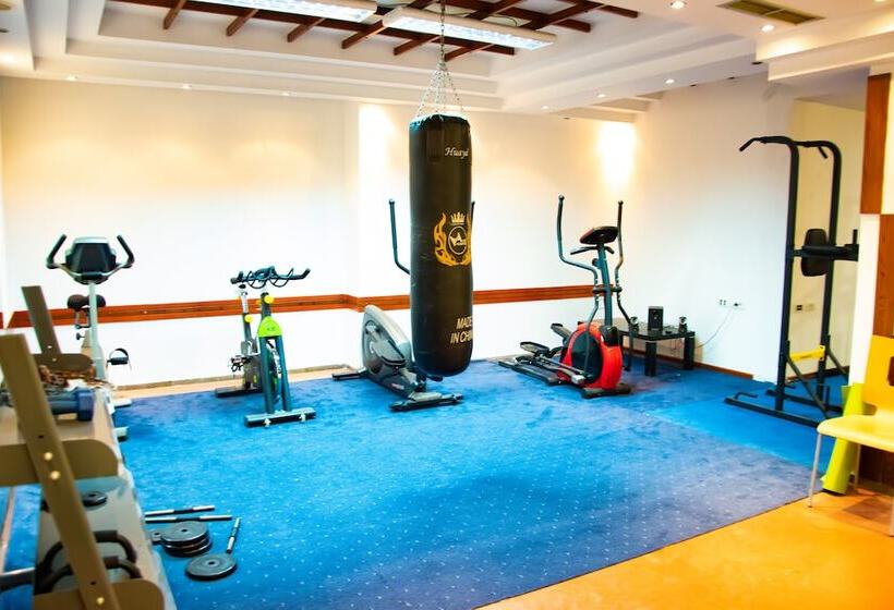 호텔 Airport  Tirana