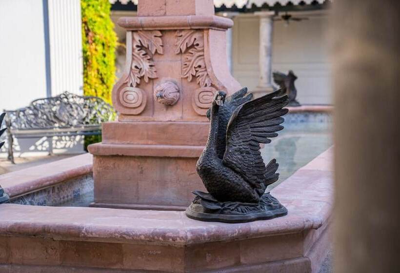 هتل Alameda Grand