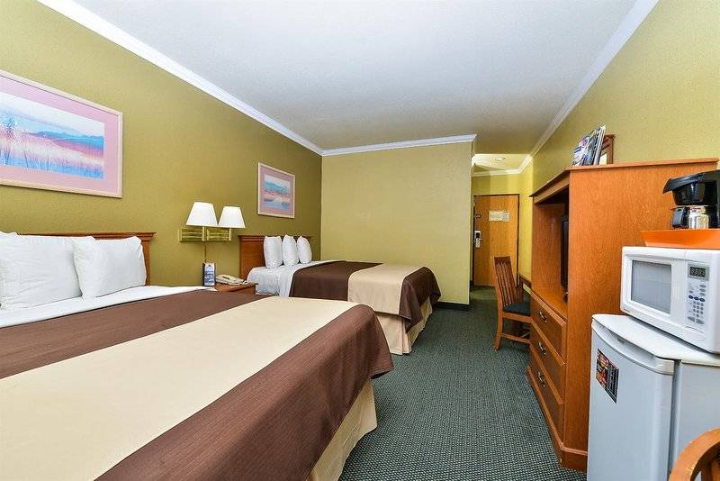 Отель Americas Best Value Inn Prescott Valley