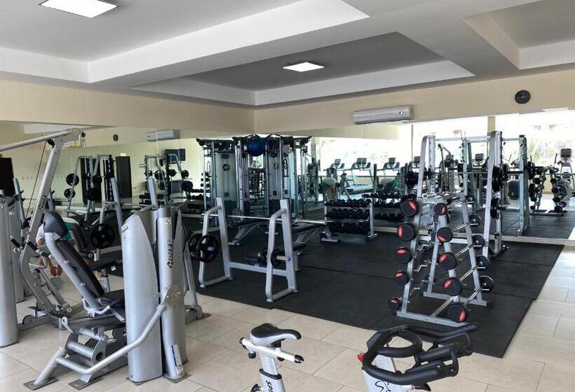 فندق Arenas Del Mar Resort