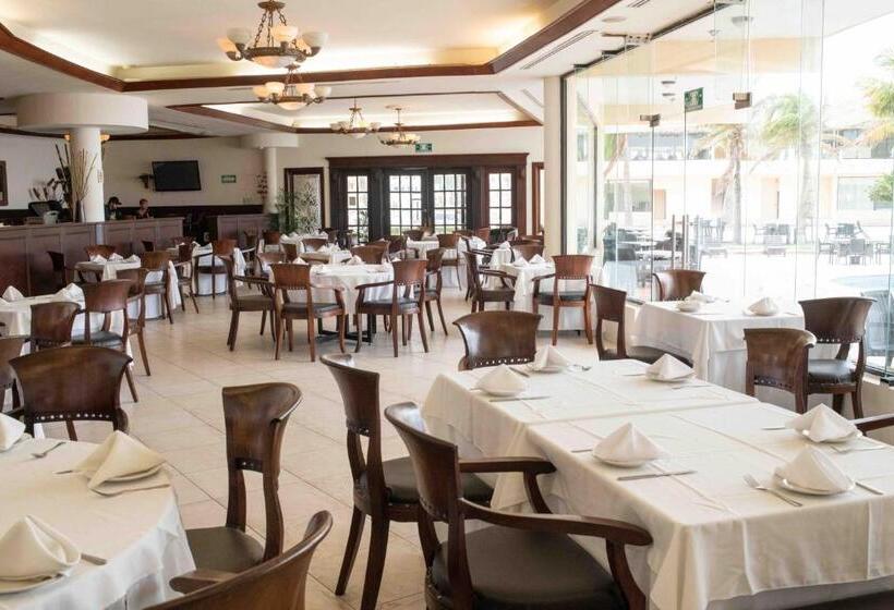 فندق Arenas Del Mar Resort