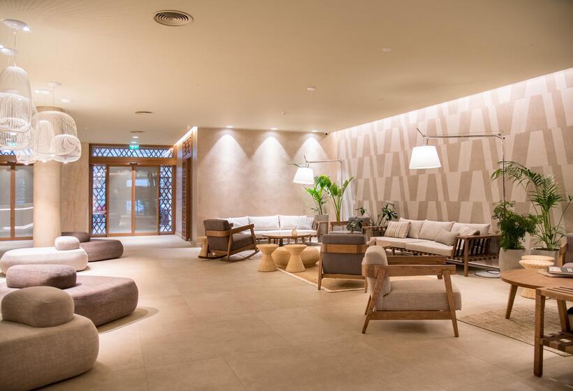 Akasha Beach Hotel & Spa