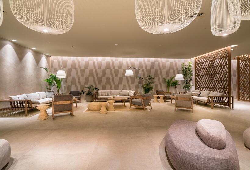 Akasha Beach Hotel & Spa