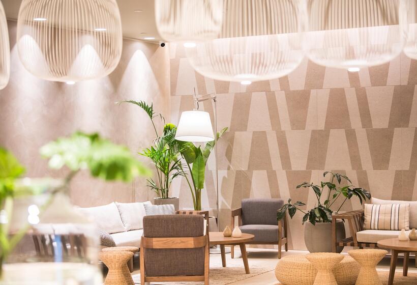 Akasha Beach Hotel & Spa