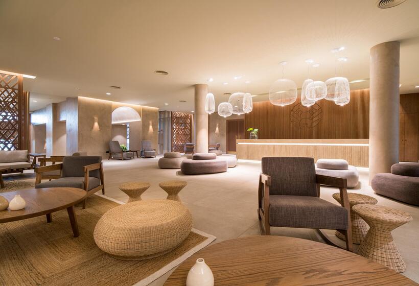 Akasha Beach Hotel & Spa