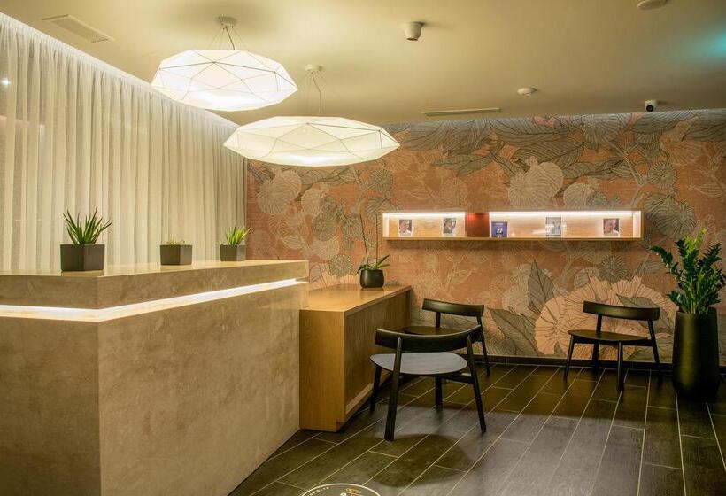 Akasha Beach Hotel & Spa