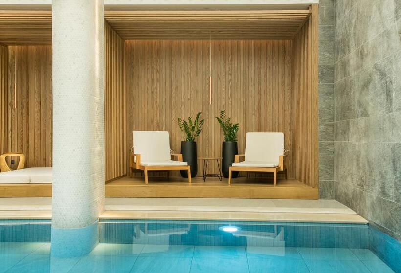 Akasha Beach Hotel & Spa