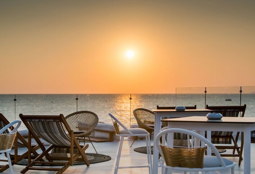 Akasha Beach Hotel & Spa