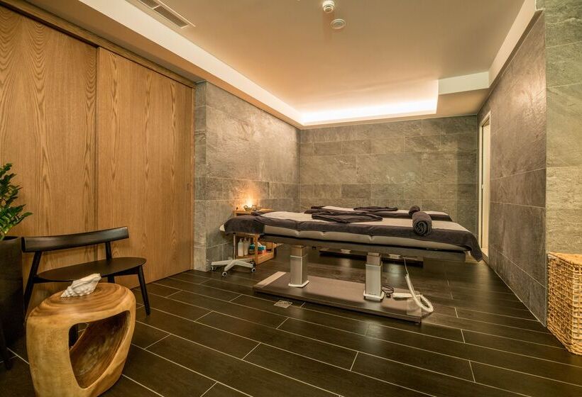 Akasha Beach Hotel & Spa