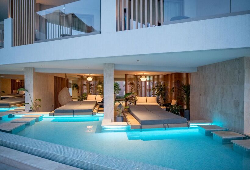 Akasha Beach Hotel & Spa