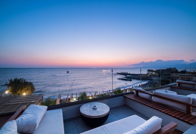 Akasha Beach Hotel & Spa