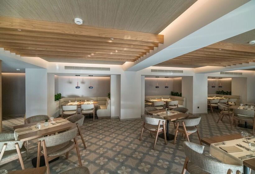 Akasha Beach Hotel & Spa