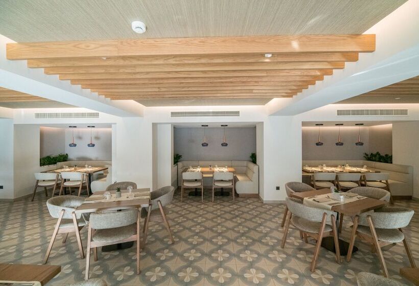 Akasha Beach Hotel & Spa