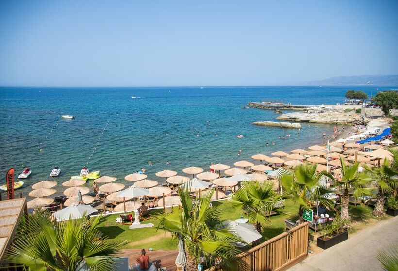 Akasha Beach Hotel & Spa