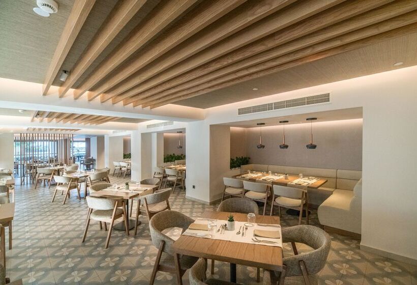 Akasha Beach Hotel & Spa