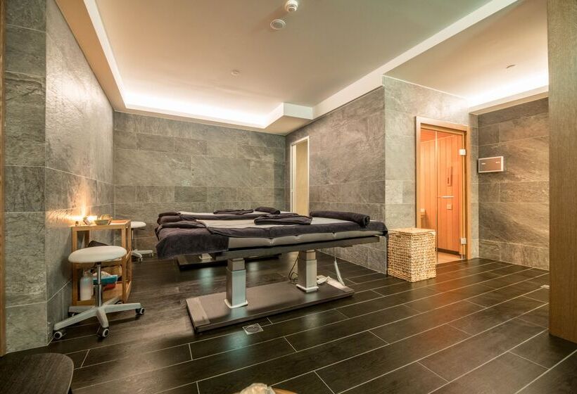 Akasha Beach Hotel & Spa