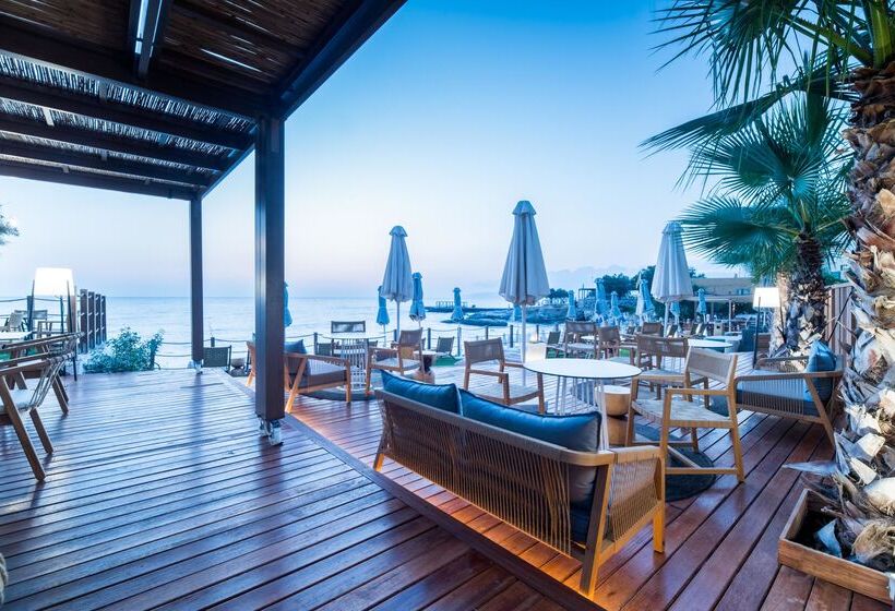 Akasha Beach Hotel & Spa