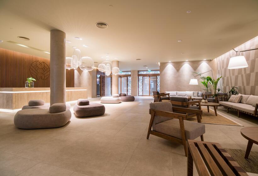 Akasha Beach Hotel & Spa