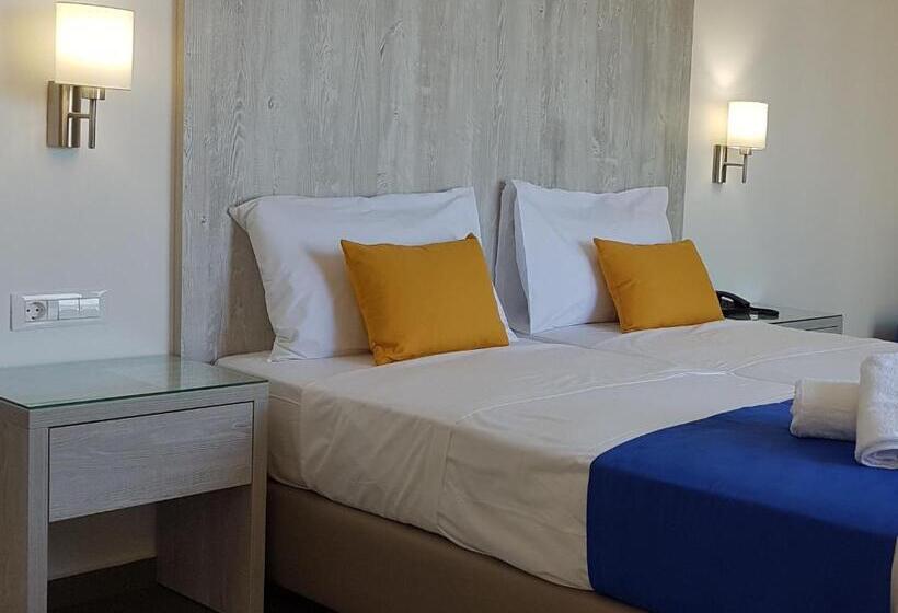 בית מלון כפרי Astra Village & Suites