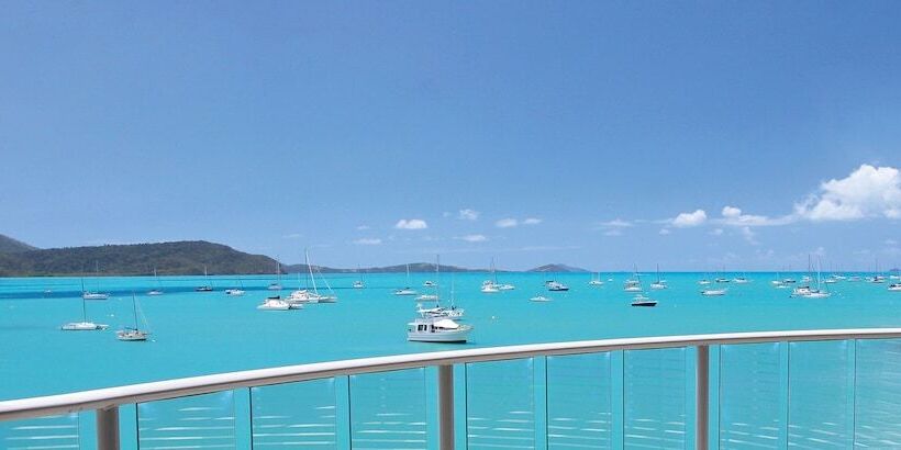 בית מלון כפרי At Marina Shores