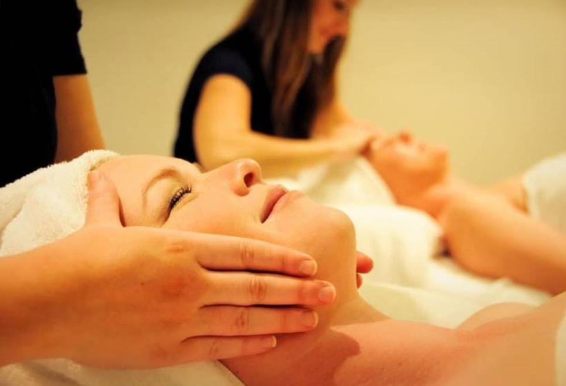 בית מלון כפרי At Waterfront Whitsunday Retreat  Adults Only