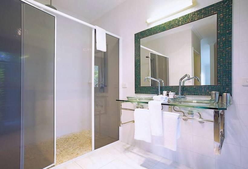 בית מלון כפרי At Waterfront Whitsunday Retreat  Adults Only