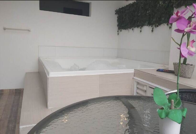 هتل Ayenda 1415 Las Vegas Granada