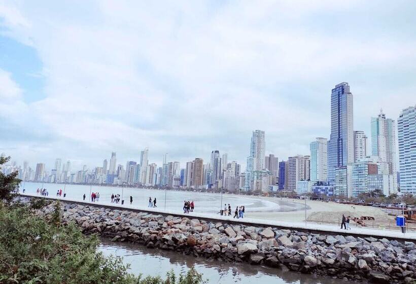 בית מלון כפרי Barra Nortel