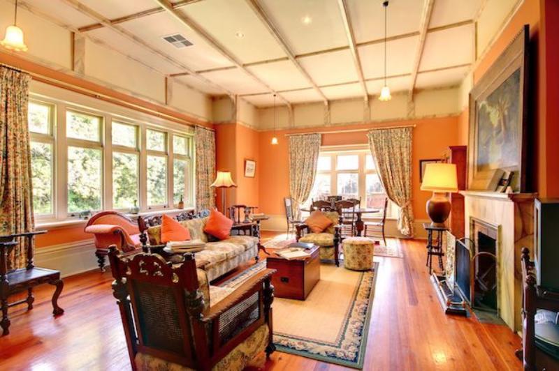 בית מלון כפרי Buxton Manor