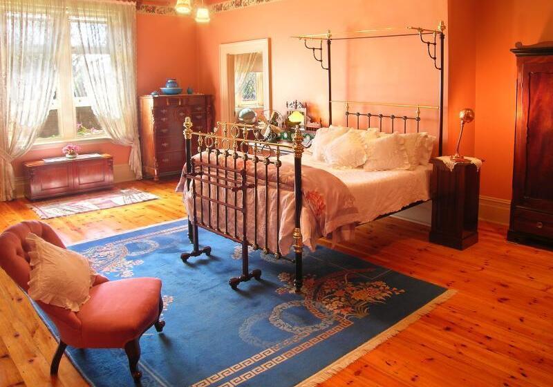 בית מלון כפרי Buxton Manor