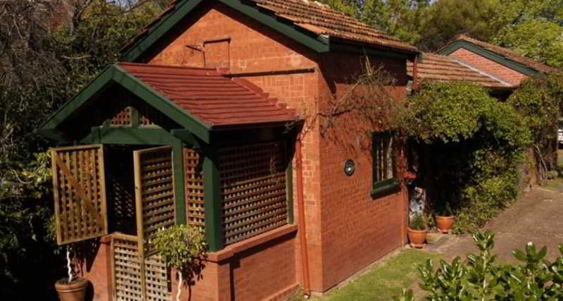 בית מלון כפרי Buxton Manor