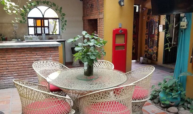 هتل Cabo Inn