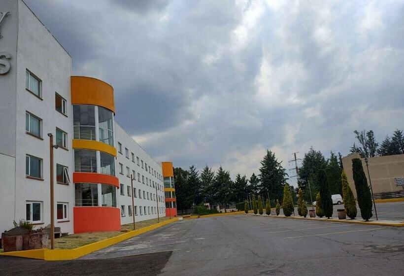 فندق Howard Johnson By Wyndham Toluca