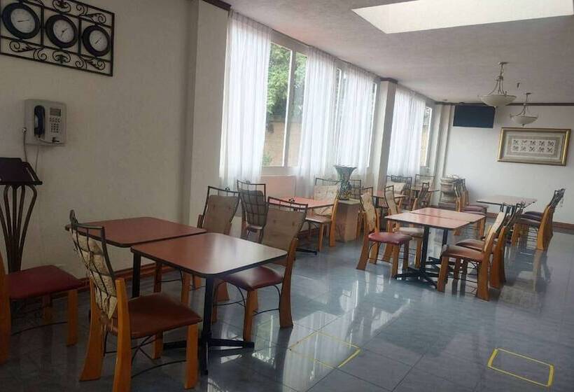 فندق Howard Johnson By Wyndham Toluca