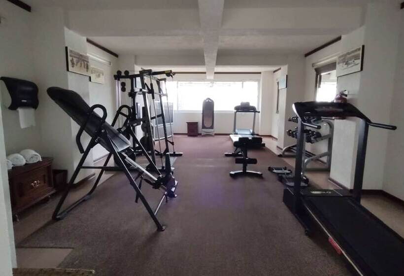 فندق Howard Johnson By Wyndham Toluca