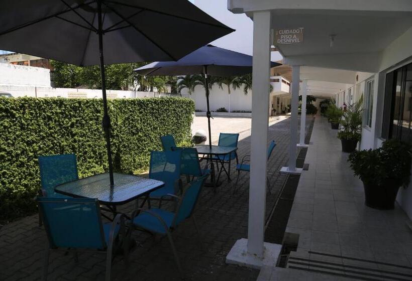 בית מלון כפרי Casa Blanca