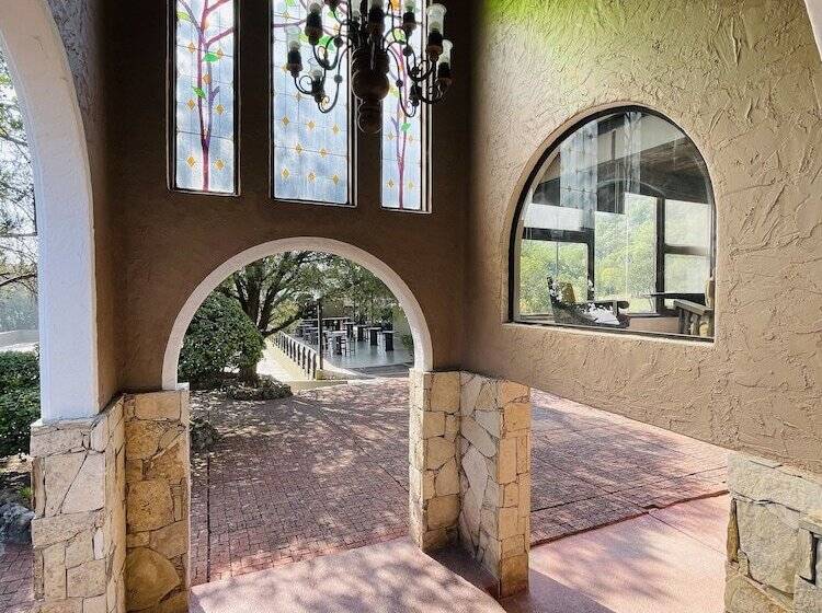 בית מלון כפרי Chipinque