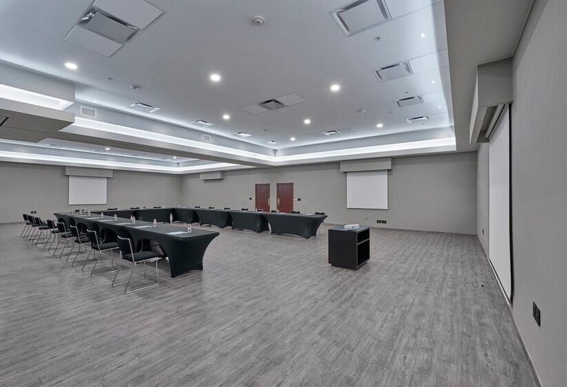 בית מלון כפרי City Express By Marriott Los Mochis