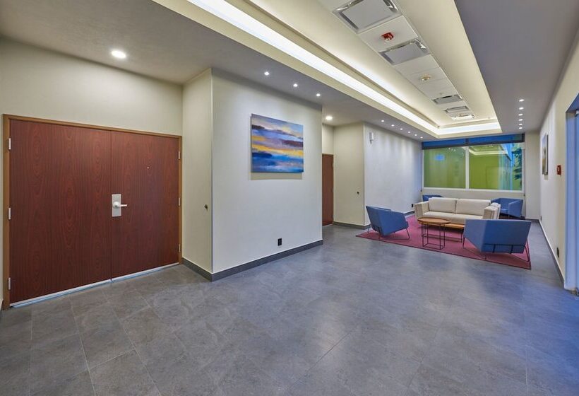 בית מלון כפרי City Express By Marriott Los Mochis