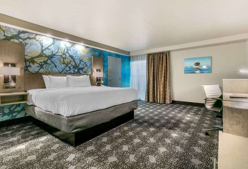 فندق Clarion Inn