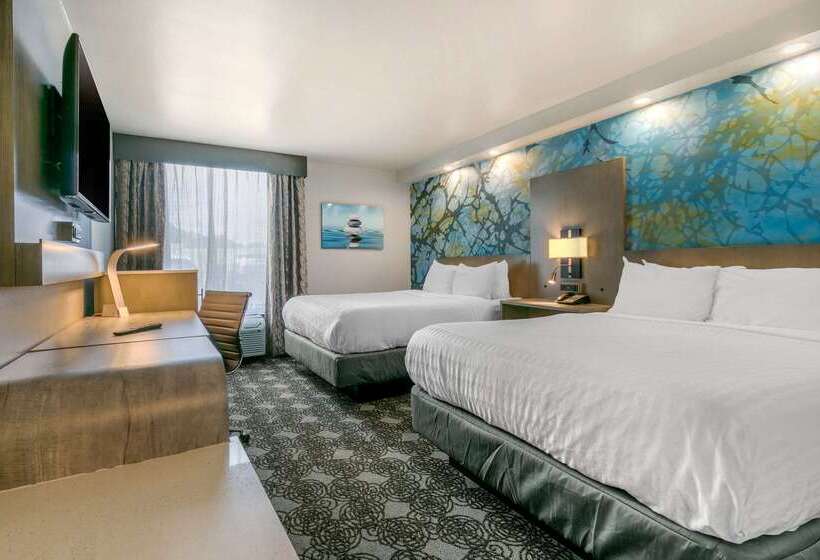 فندق Clarion Inn