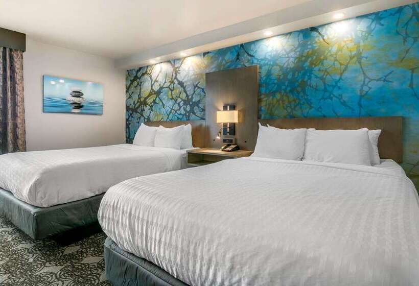 فندق Clarion Inn