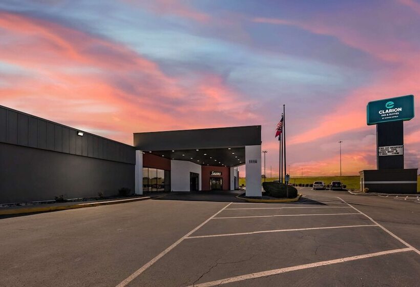 فندق Clarion Inn